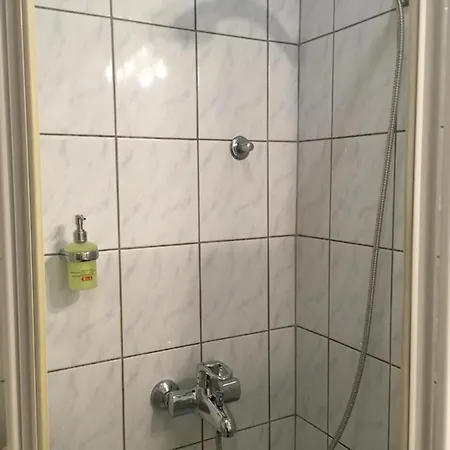 Ljubljana Rooms Han/Misafirhane *